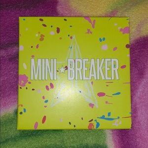SOLD!! Jeffree Star MINI BREAKER PALETTE